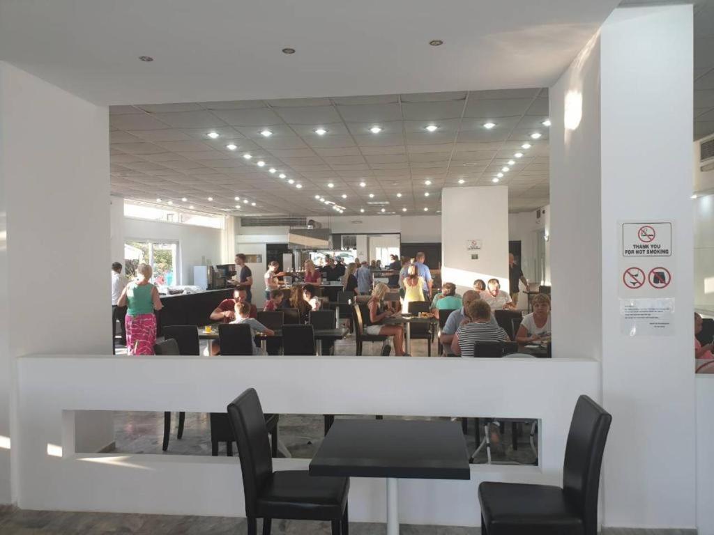 Porto Plazza Hotel Hersonissos  Exteriör bild